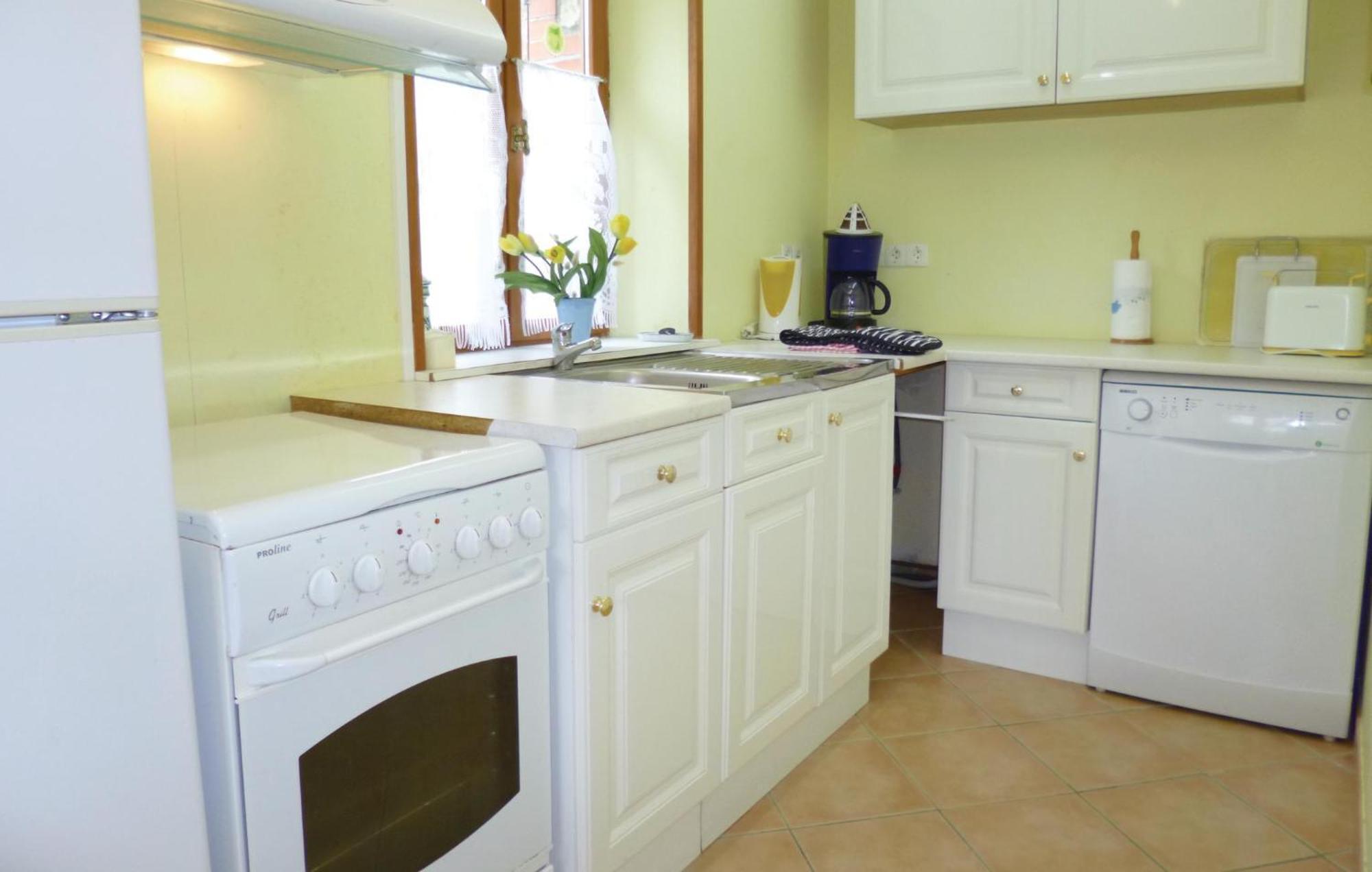 3 Bedroom Cozy Home In Brucheville Carentan-les-Marais ภายนอก รูปภาพ