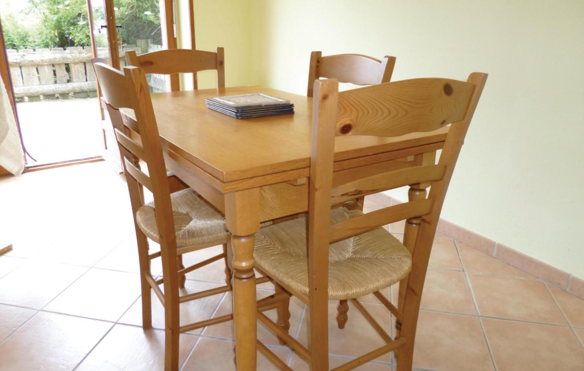 3 Bedroom Cozy Home In Brucheville Carentan-les-Marais ภายนอก รูปภาพ