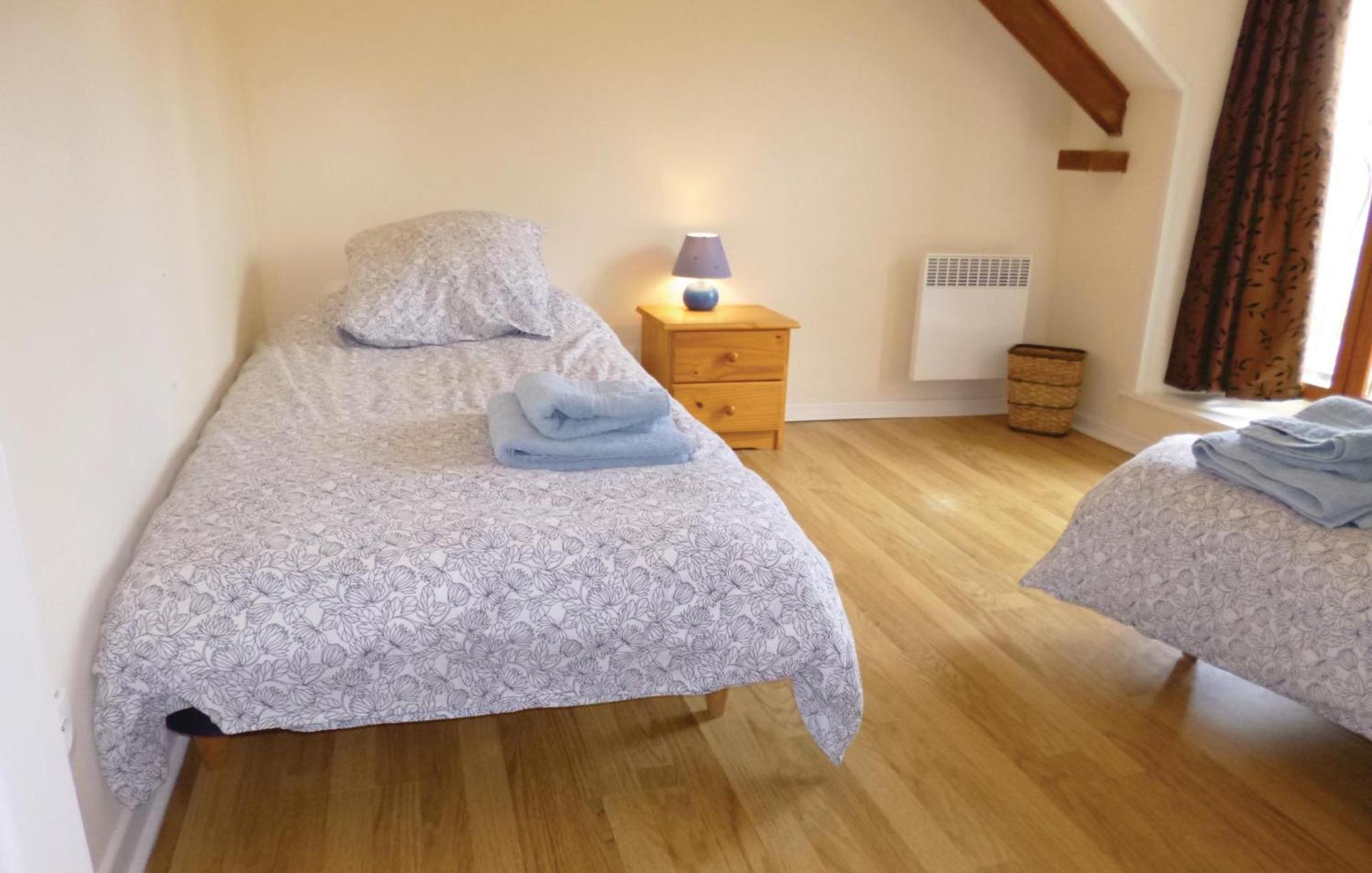 3 Bedroom Cozy Home In Brucheville Carentan-les-Marais ภายนอก รูปภาพ