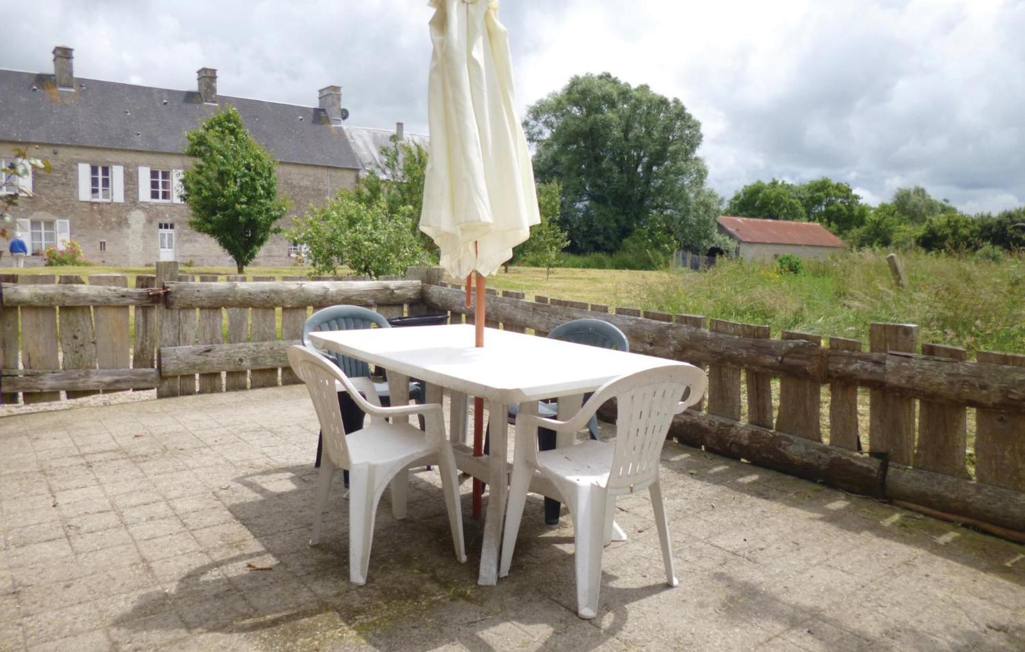 3 Bedroom Cozy Home In Brucheville Carentan-les-Marais ภายนอก รูปภาพ