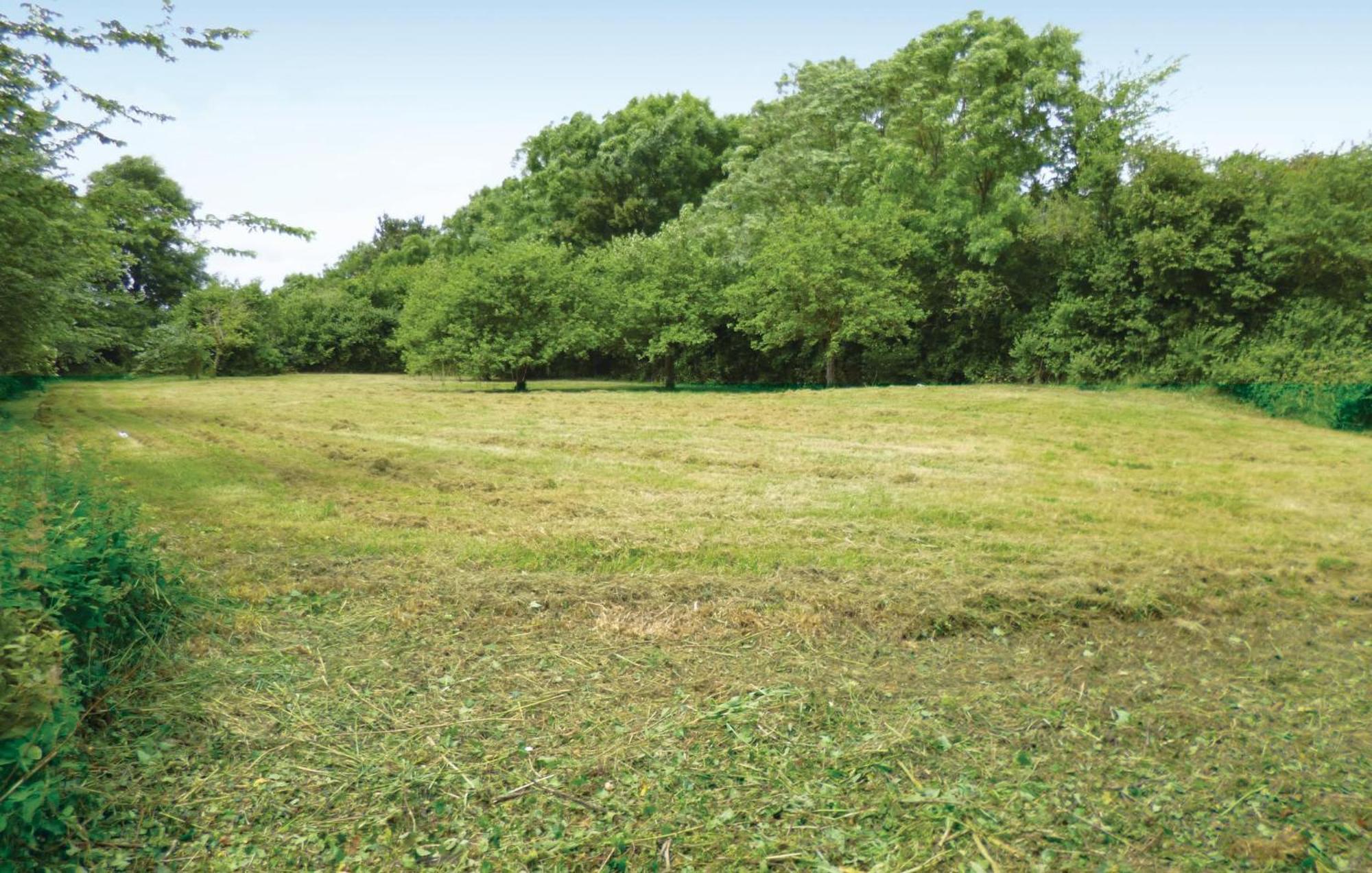 3 Bedroom Cozy Home In Brucheville Carentan-les-Marais ภายนอก รูปภาพ
