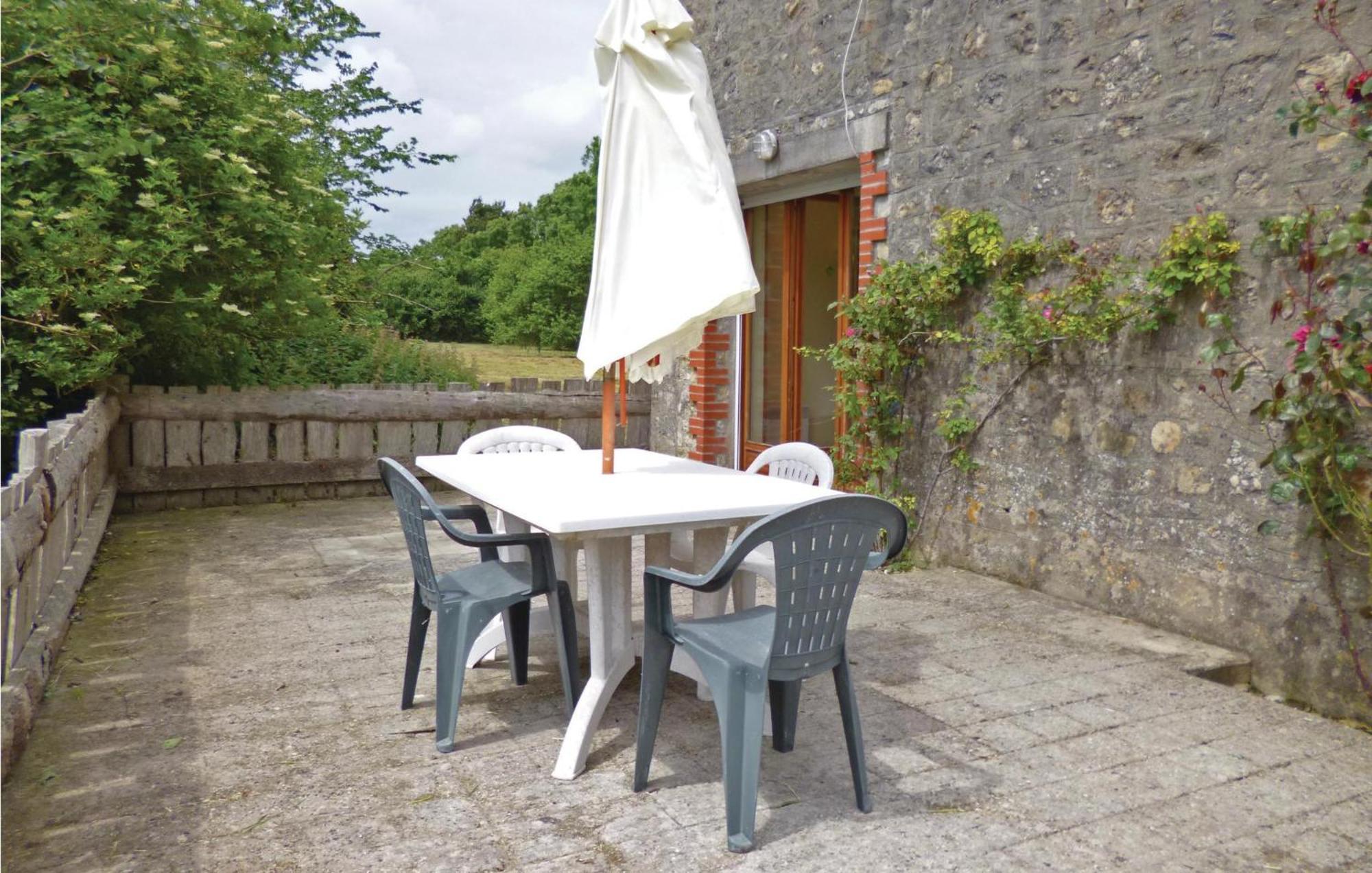 3 Bedroom Cozy Home In Brucheville Carentan-les-Marais ภายนอก รูปภาพ